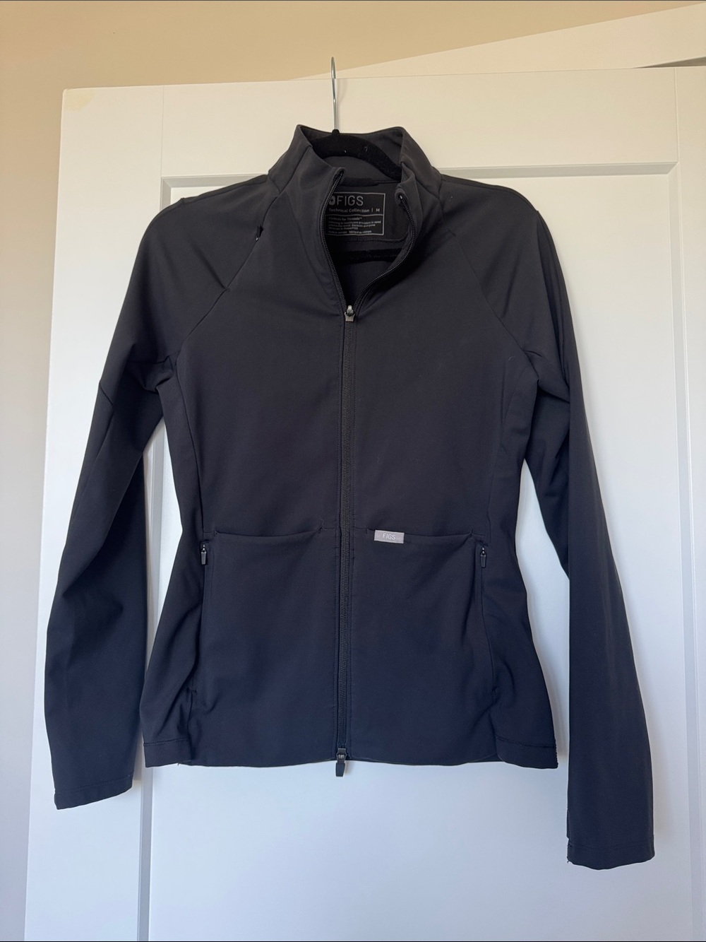 FIGS Women's Contour Knit Scrub Jacket